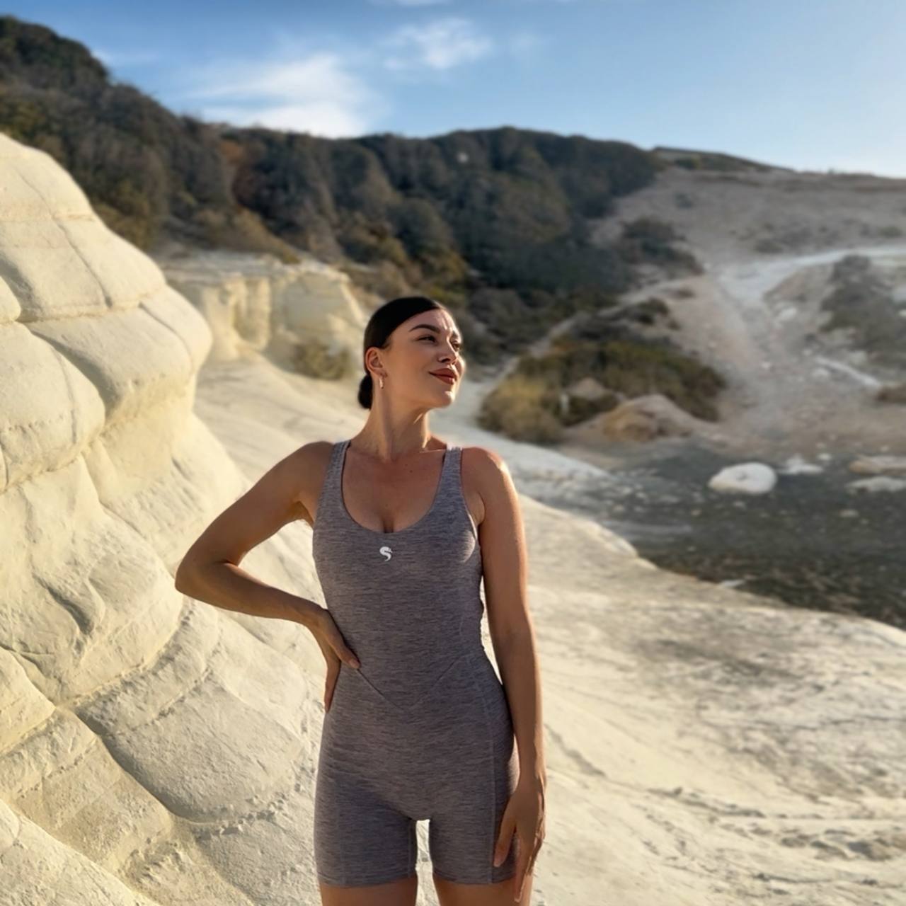 SCULPTED. SHORT. ICONIC.