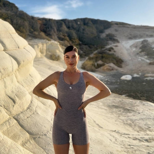 SCULPTED. SHORT. ICONIC.