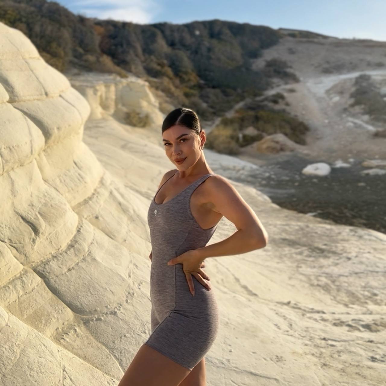 SCULPTED. SHORT. ICONIC.