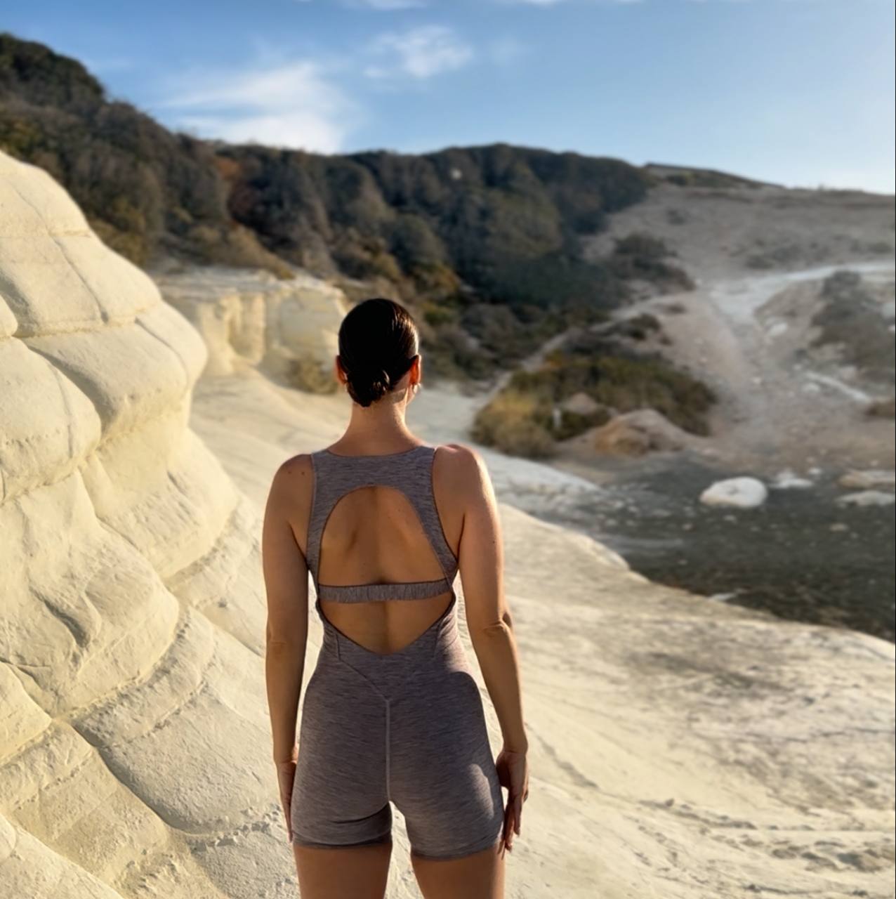SCULPTED. SHORT. ICONIC.